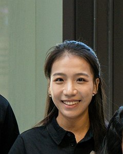 Yi Li